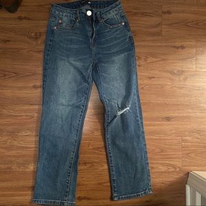 High-waisted mom jeans